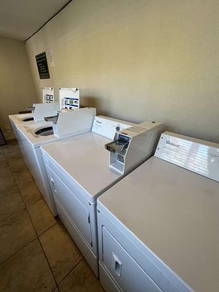 Amenities - Best Western Shadow Inn Woodland - I-5, Exit 538
