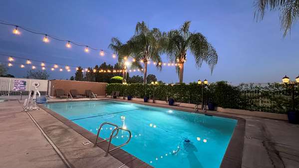Pool - Best Western Americana Hotel Dinuba