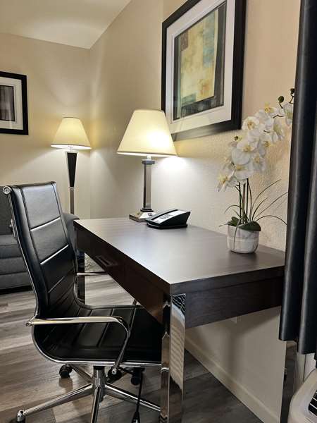  - Best Western Americana Hotel Dinuba