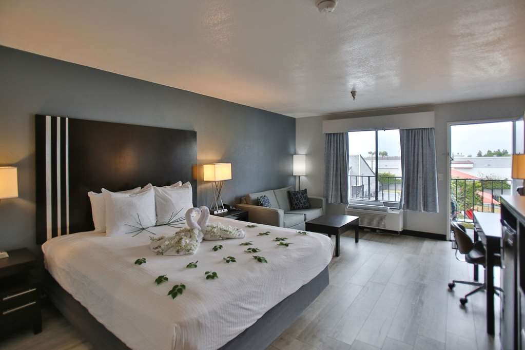 Best Western Surf City-guestroom-Guest Room,On-Site.jpg