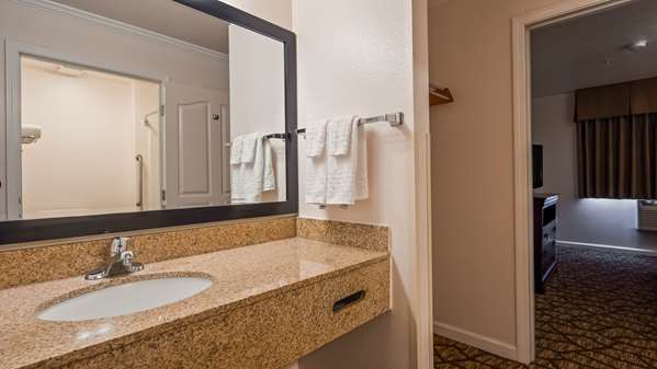  - Best Western Salinas Monterey Hotel - US 101, Exit 328