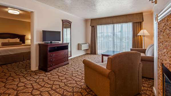Suite - Best Western Salinas Monterey Hotel - US 101, Exit 328