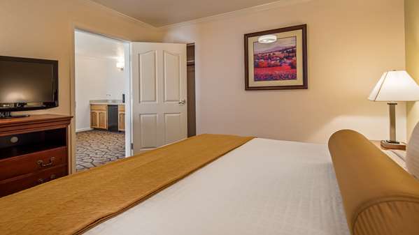 Suite - Best Western Salinas Monterey Hotel - US 101, Exit 328