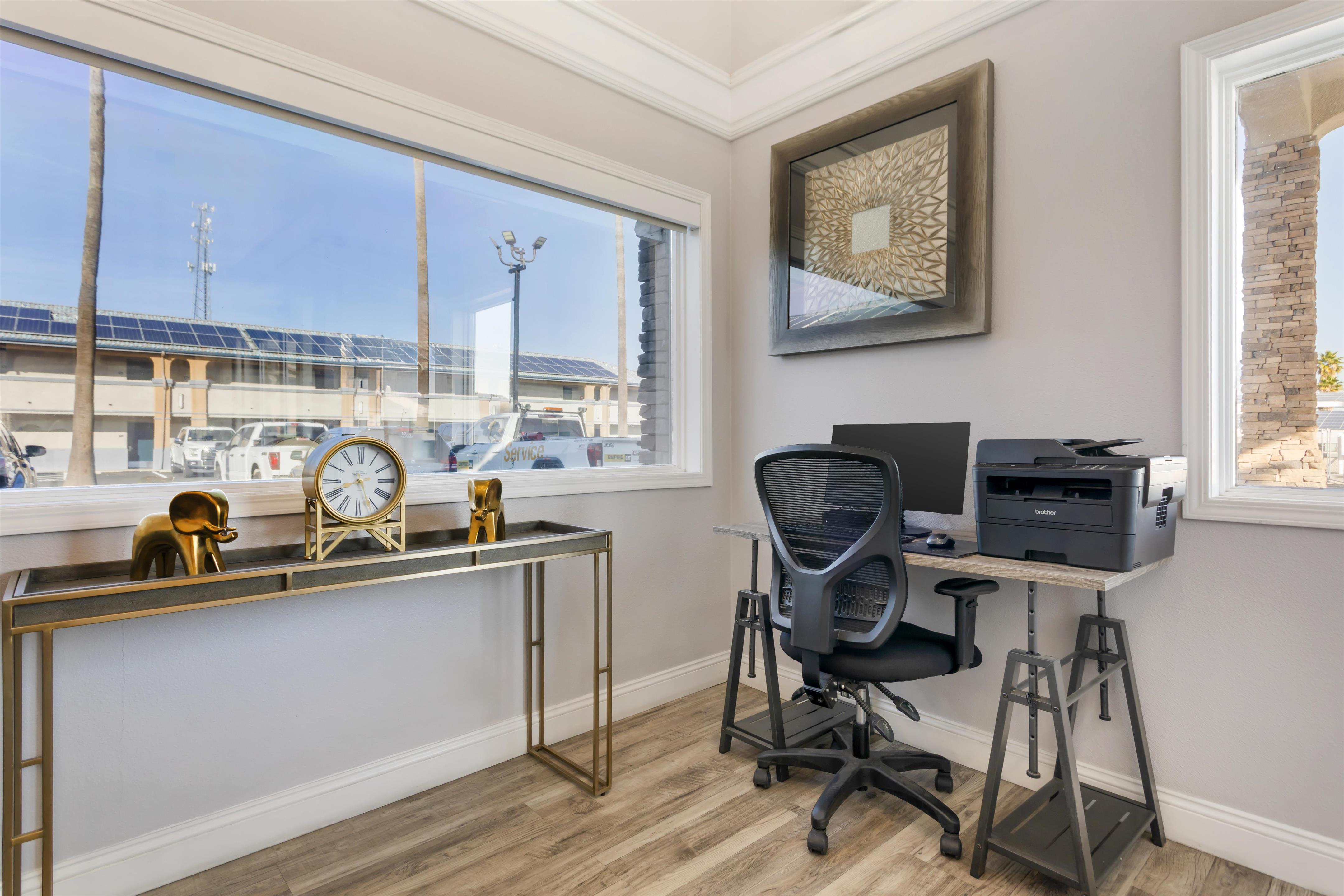 Business Center | Best Western Kettleman City Inn & Suites