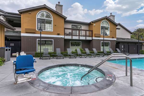 Pool - Best Western Plus Stevenson Manor Hotel Calistoga