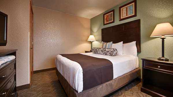 Suite - Best Western Plus Bayshore Inn Eureka