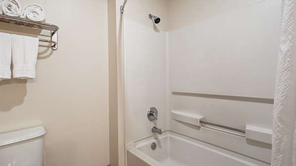  - Best Western Clovis Cole Inn