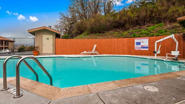 Pool - Best Western Willits Inn