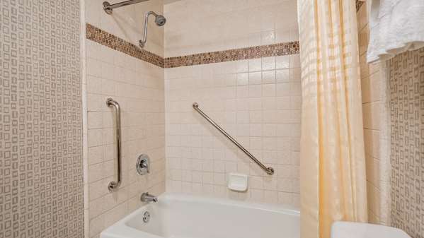  - Best Western Los Angeles Worldport Hotel Wilmington - I-110, Exit 4