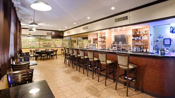 Bar - Best Western Plus Hill House Hotel Bakersfield