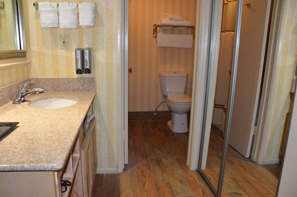  - Best Western Plus Hill House Hotel Bakersfield