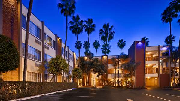 Exterior view - Best Western Plus Carriage Inn Sherman Oaks - I-405, Exit 64