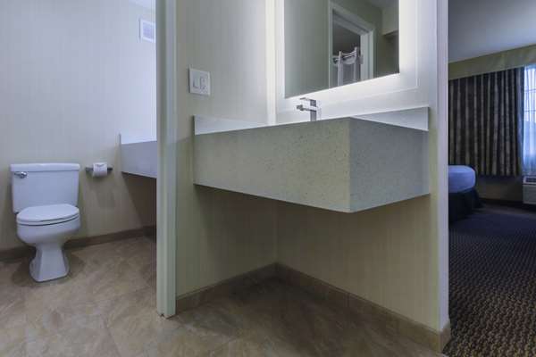  - Best Western Plus Carriage Inn Sherman Oaks - I-405, Exit 64