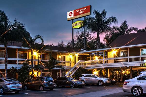 Exterior view - Best Western Plus Carriage Inn Sherman Oaks - I-405, Exit 64