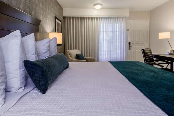  - Best Western Plus Carriage Inn Sherman Oaks - I-405, Exit 64