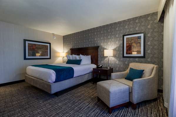  - Best Western Plus Carriage Inn Sherman Oaks - I-405, Exit 64