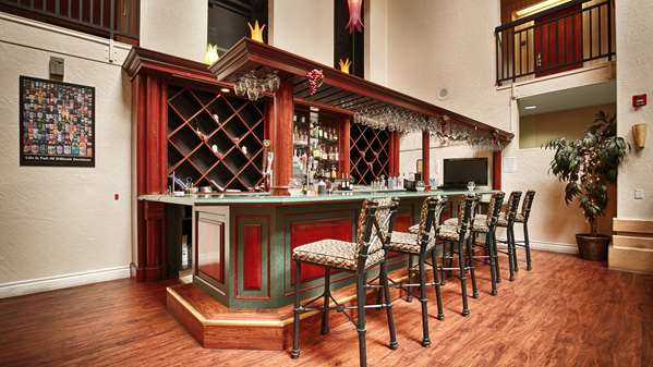 Bar - Best Western Plus Villa Del Lago Inn Patterson - I-5, Exit 434