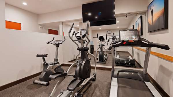  - Best Western Plus Villa Del Lago Inn Patterson - I-5, Exit 434