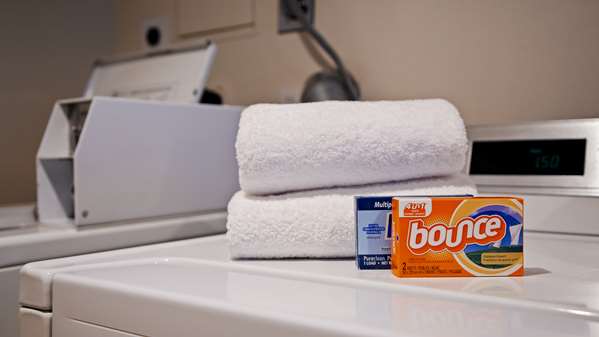  - Best Western Plus Villa Del Lago Inn Patterson - I-5, Exit 434