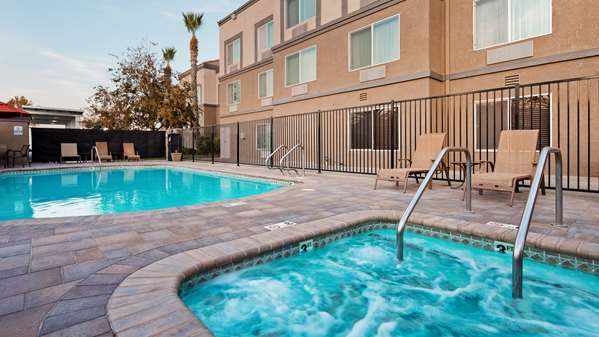 Pool - Best Western Plus Villa Del Lago Inn Patterson - I-5, Exit 434
