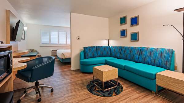  - Best Western Plus Capitola By-the-Sea Inn & Suites