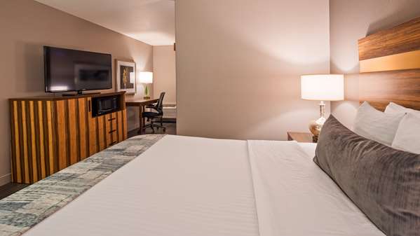  - Best Western Cedar Inn & Suites Angels Camp