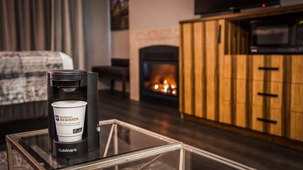  - Best Western Cedar Inn & Suites Angels Camp