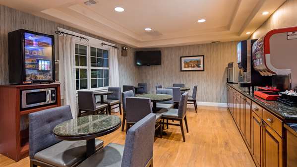 Restaurant - Best Western Cedar Inn & Suites Angels Camp