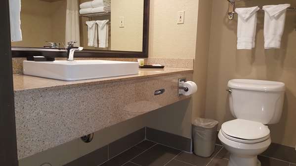  - Best Western Plus Airport Inn & Suites Oakland