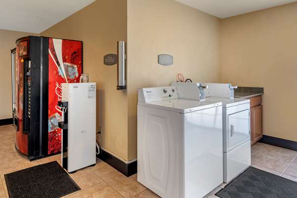 Amenities - Best Western Plus John Jay Inn & Suites Palmdale - CA 14, Exit 35
