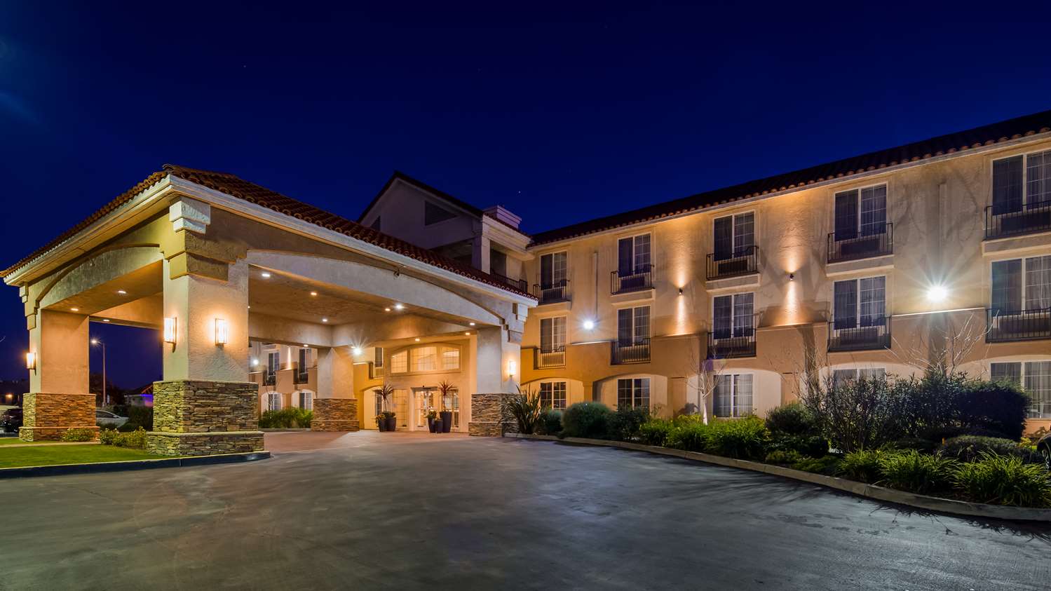 Best Western Plus Salinas Valley Inn & Suites, CA See Discounts
