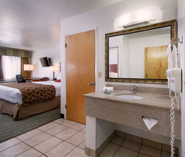 Suite - Best Western Liberty Inn Delano