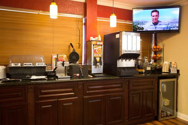 Restaurant - Best Western Desert Winds Motel Mojave