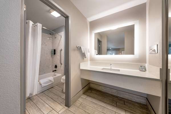  - Best Western Big Country Inn Coalinga - I-5, Exit 334