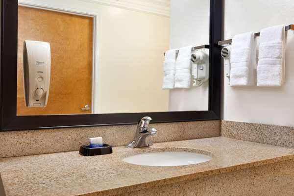  - Best Western Liberty Inn Lebec - I-5, Exit 219