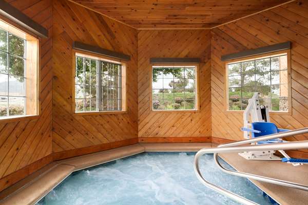 Pool - Best Western Liberty Inn Lebec - I-5, Exit 219