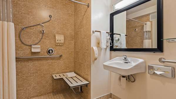  - Best Western Liberty Inn Lebec - I-5, Exit 219