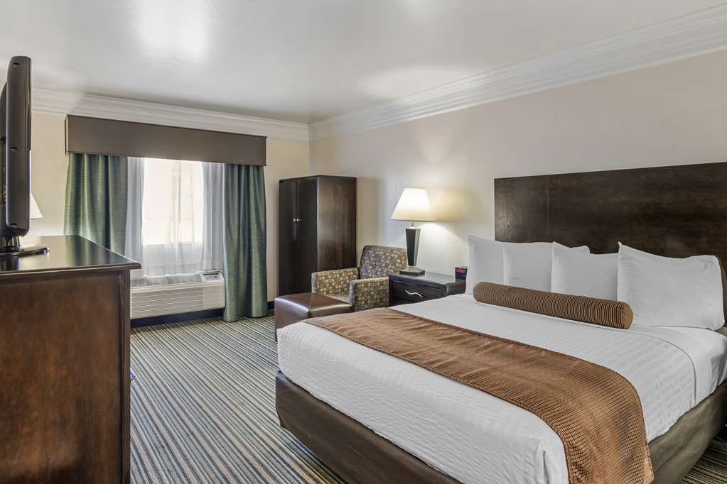 Best Western Liberty Inn-guestroom-Guest Room,On-Site.jpg