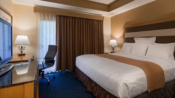 Suite - Best Western Plus Palm Desert Resort