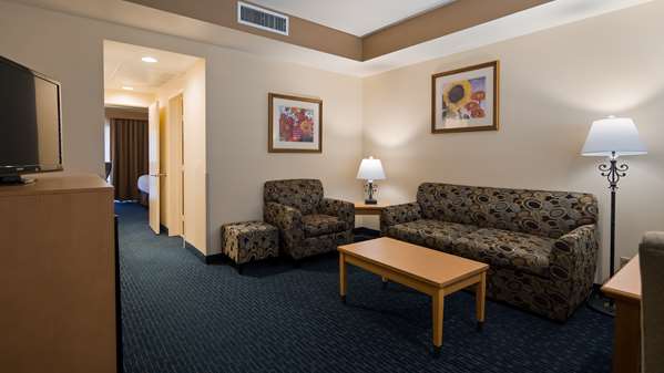 Suite - Best Western Plus Palm Desert Resort