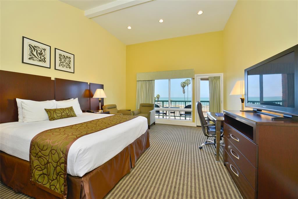 Best Western Plus Dana Point Inn-by-the-Sea-guestroom-Guest Room,Balcony,Bed,King bed,Guest Room Amenity,Fireplace,Honeymoon,On-Site,Superior Room.jpg