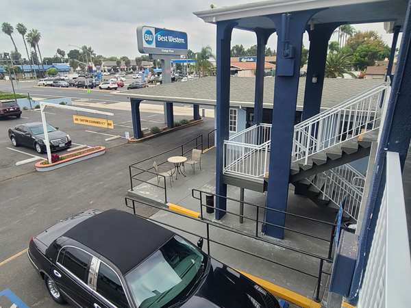  - Best Western Orange Inn