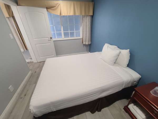  - Best Western Orange Inn