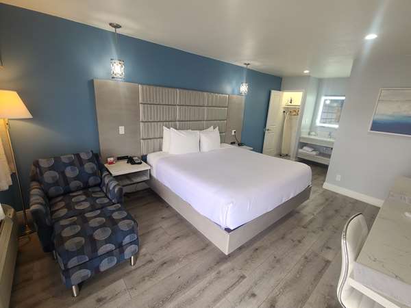  - Best Western Orange Inn