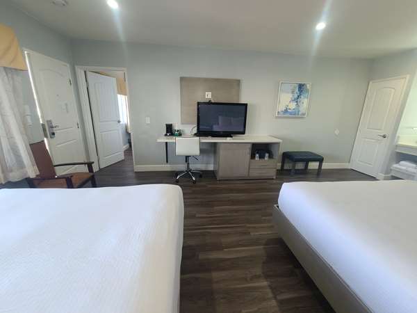  - Best Western Orange Inn