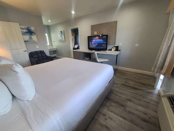  - Best Western Orange Inn