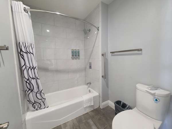  - Best Western Orange Inn