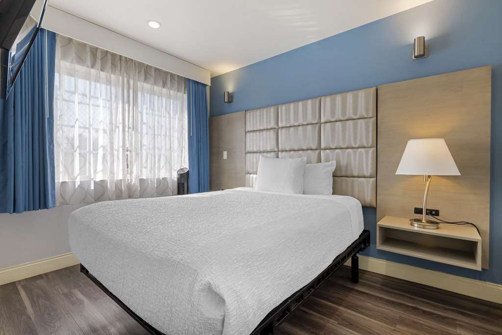 Best Western Orange Plaza-guestroom-Guest Room,On-Site.jpg