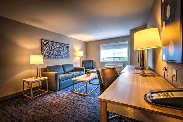 Suite - Best Western Plus Media Center Inn Suites Burbank