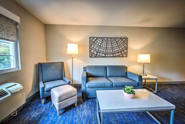 Suite - Best Western Plus Media Center Inn Suites Burbank